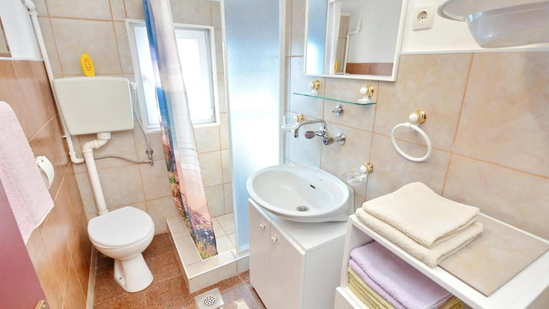 Apartments Roksandic Vir Croazia